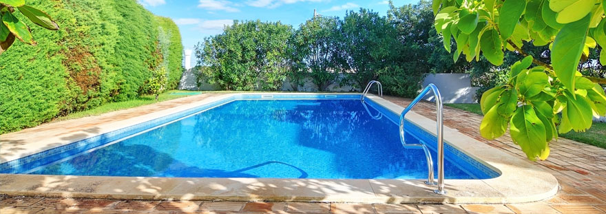 Our Mobile Pool cleaning vans service fremantle and surrounds